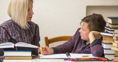 Šola za starše: čigava stvar so domače naloge?